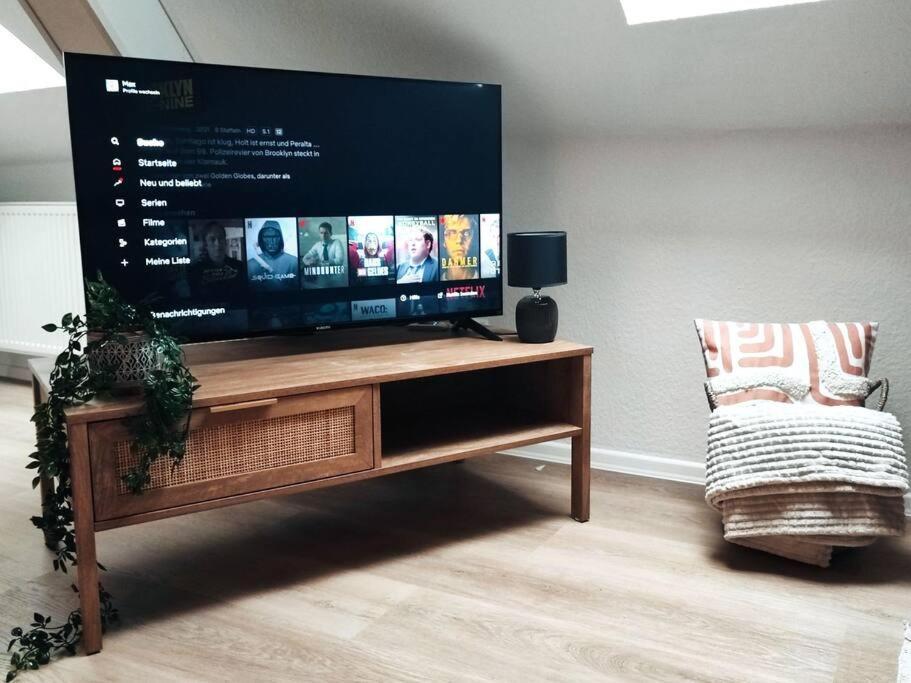 Stylische Altstadtwohnung - Netflix - Smart Tv - Schlafsofa Fur 3 Personen 에르푸르트 외부 사진